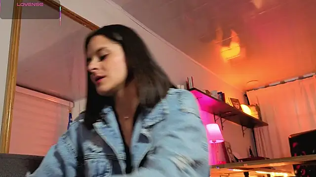 Snapshot of Alice_milf_ chatting on 09.12.25 Alice milf  online show from 09.12.25