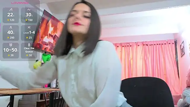 Snapshot of Alice_milf_ chatting on 10.02.25 Alice milf  online show from 10.02.25