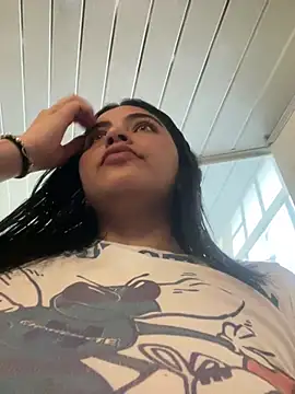 Snapshot of _luna_torres chatting on 06.22.26 luna torres online show from 06.22.26