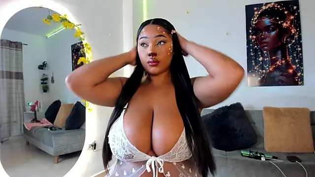 Snapshot of chantall_smith chatting on 10.11.25 chantall smith online show from 10.11.25