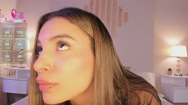 Snapshot of VictoriaNoah_ chatting on 09.16.25 VictoriaNoah online show from 09.16.25