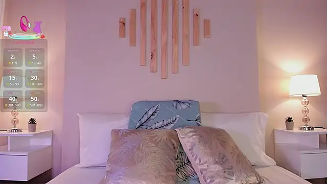 Snapshot of VictoriaNoah_ chatting on 09.26.25 VictoriaNoah online show from 09.26.25