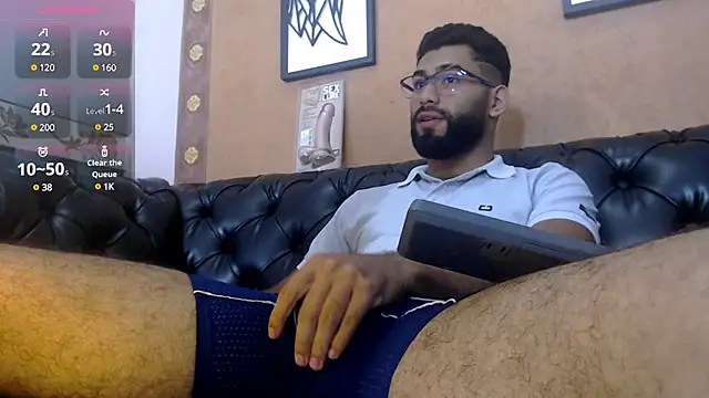 Snapshot of MattewRey chatting on 12.27.24 MattewRey online show from 12.27.24