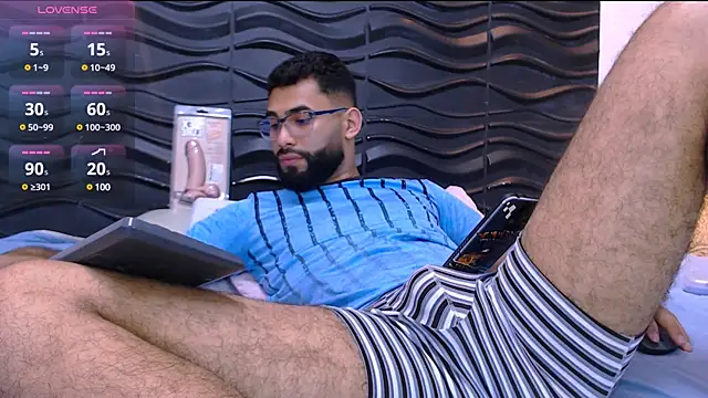 Snapshot of MattewRey chatting on 01.15.25 MattewRey online show from 01.15.25