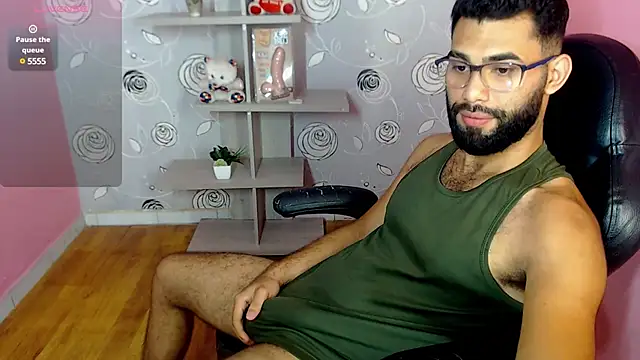 Snapshot of MattewRey chatting on 01.29.25 MattewRey online show from 01.29.25