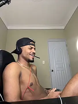 Snapshot of eljunior01 chatting on 03.13.26 eljunior01 online show from 03.13.26