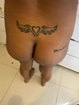 Snapshot of eljunior01 chatting on 03.16.26 eljunior01 online show from 03.16.26