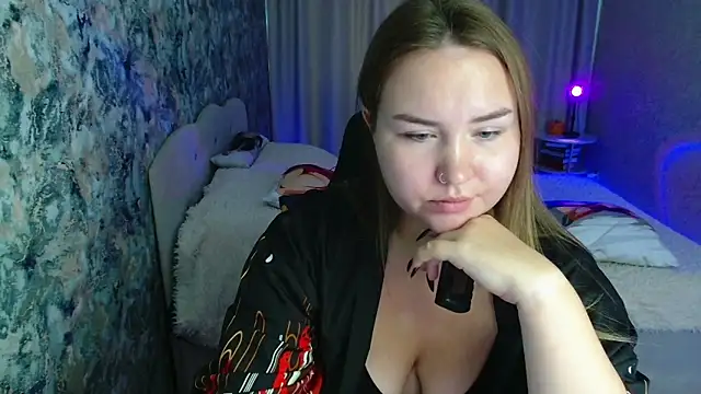 Snapshot of Jenny_Fox chatting on 10.10.25 Jenny Fox online show from 10.10.25