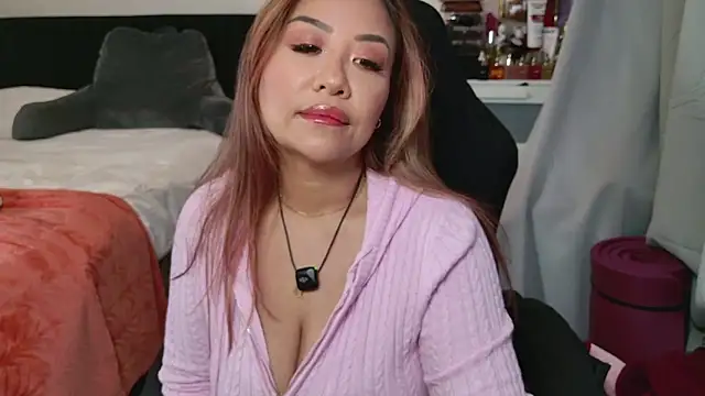 Snapshot of SpikedBella chatting on 02.16.26 SpikedBella online show from 02.16.26