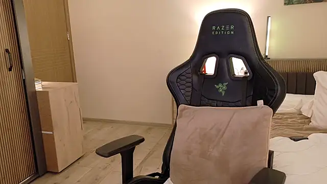 joycesilver online show from 09.26.25