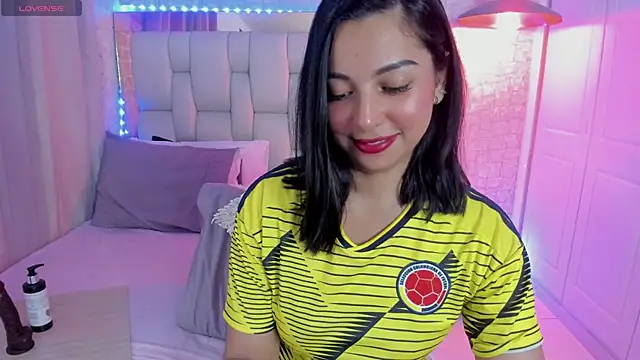 AlexandraaMillerr online show from 02.05.25