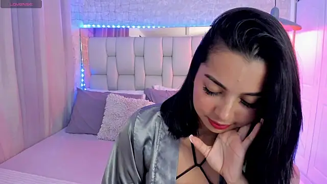 AlexandraaMillerr online show from 02.12.25