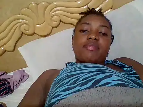 Snapshot of Zara_Twilight chatting on 12.08.24 Zara Twilight online show from 12.08.24