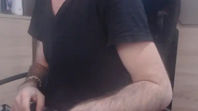 uncutguy01 online show from 01.01.25