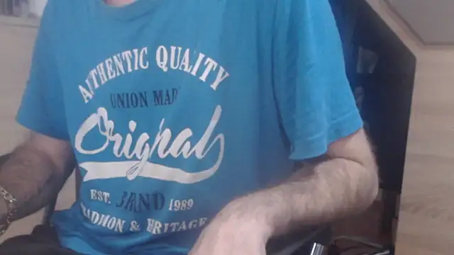 uncutguy01 online show from 01.11.25