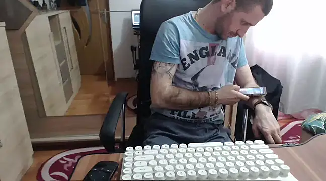 uncutguy01 online show from 03.07.25