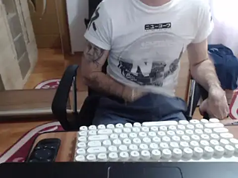 uncutguy01 online show from 03.08.25