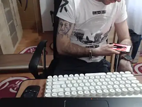 uncutguy01 online show from 03.09.25