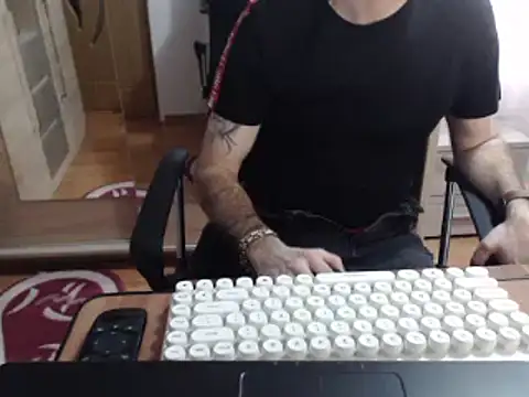 uncutguy01 online show from 03.11.25