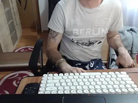 uncutguy01 online show from 03.18.25