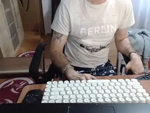 uncutguy01 online show from 03.19.25
