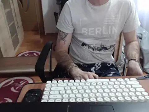 uncutguy01 online show from 03.19.25