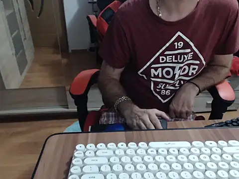 uncutguy01 online show from 09.08.25