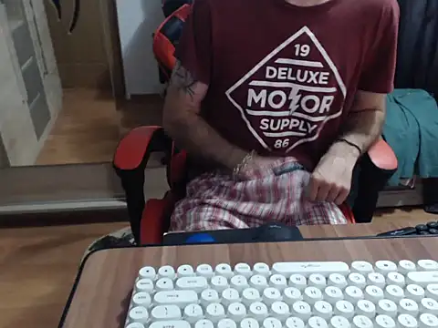 uncutguy01 online show from 09.11.25