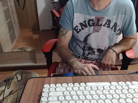 uncutguy01 online show from 09.15.25