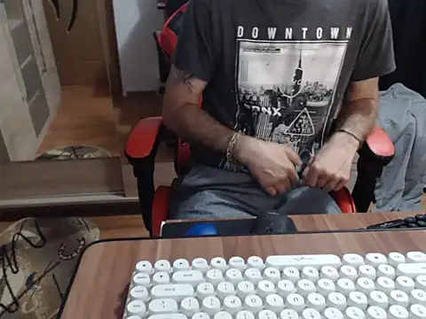 uncutguy01 online show from 09.16.25