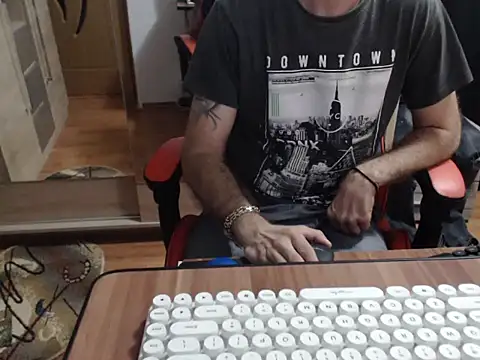 uncutguy01 online show from 09.19.25