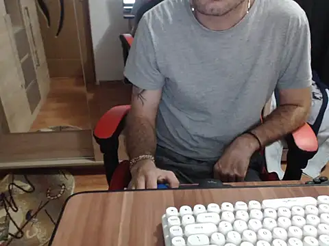 uncutguy01 online show from 09.21.25