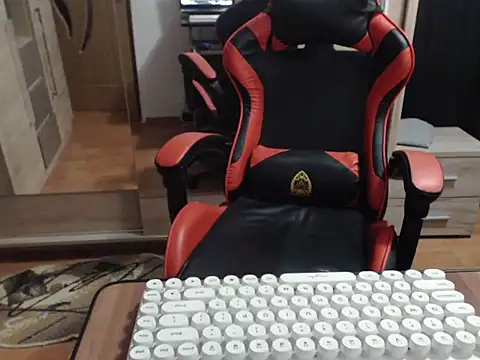 uncutguy01 online show from 09.23.25