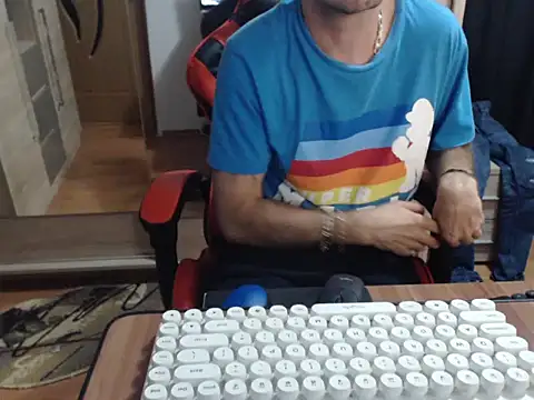 uncutguy01 online show from 09.24.25