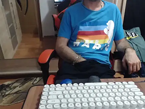 uncutguy01 online show from 09.25.25