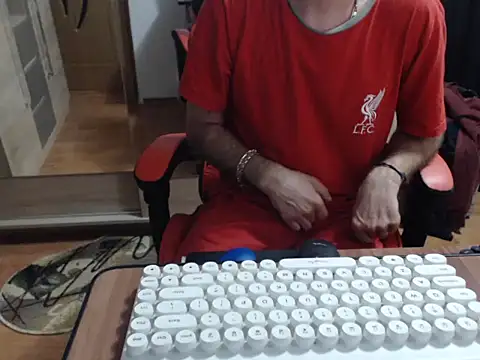 uncutguy01 online show from 09.28.25