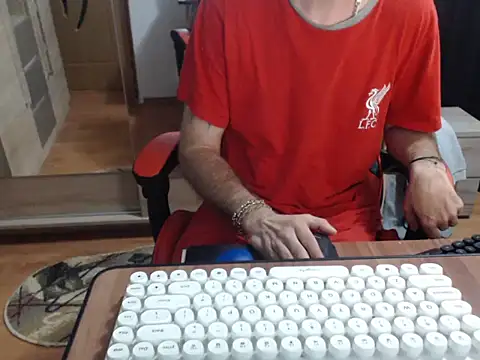 uncutguy01 online show from 09.29.25