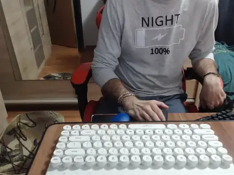 uncutguy01 online show from 10.09.25