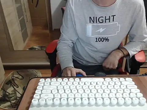 uncutguy01 online show from 10.10.25