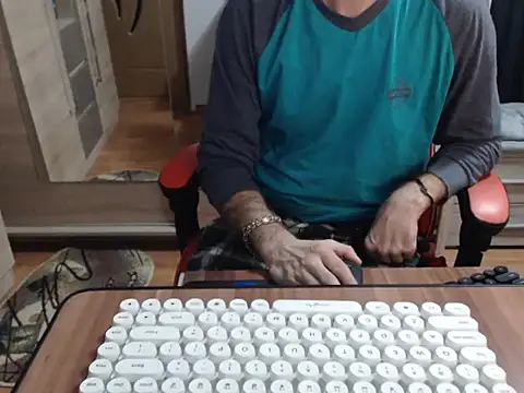 uncutguy01 online show from 10.14.25