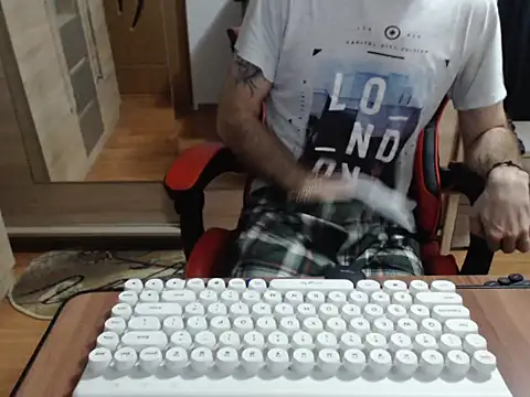 uncutguy01 online show from 10.19.25