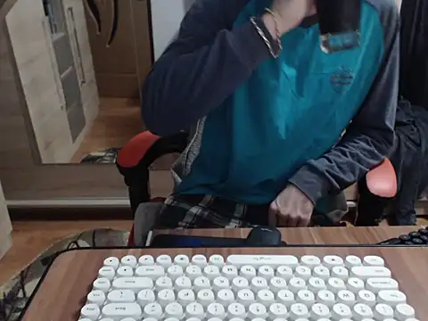 uncutguy01 online show from 10.27.25