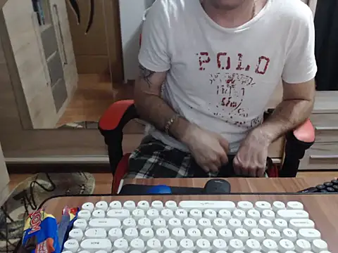 uncutguy01 online show from 10.28.25