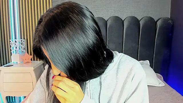 Nicolette ks  online show from 03.25.26