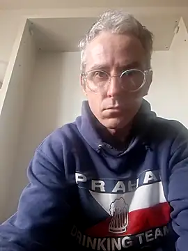 Snapshot of dedalus84 chatting on 04.15.26 dedalus84 online show from 04.15.26