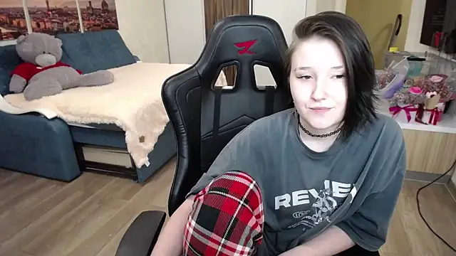 Kira Bakker online show from 09.25.25