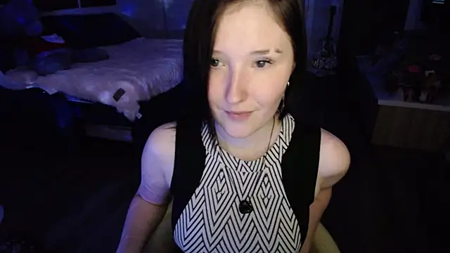 Kira Bakker online show from 10.02.25