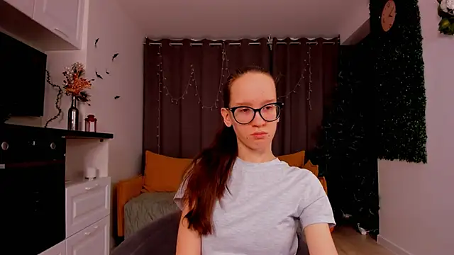 Snapshot of BettyBrowni chatting on 01.16.25 BettyBrowni online show from 01.16.25