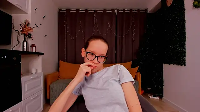 Snapshot of BettyBrowni chatting on 01.17.25 BettyBrowni online show from 01.17.25