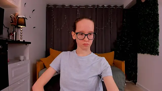 Snapshot of BettyBrowni chatting on 01.21.25 BettyBrowni online show from 01.21.25